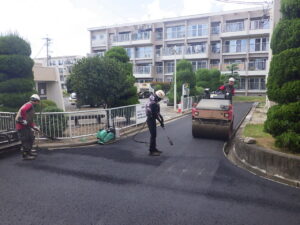 道路の舗装補修工事