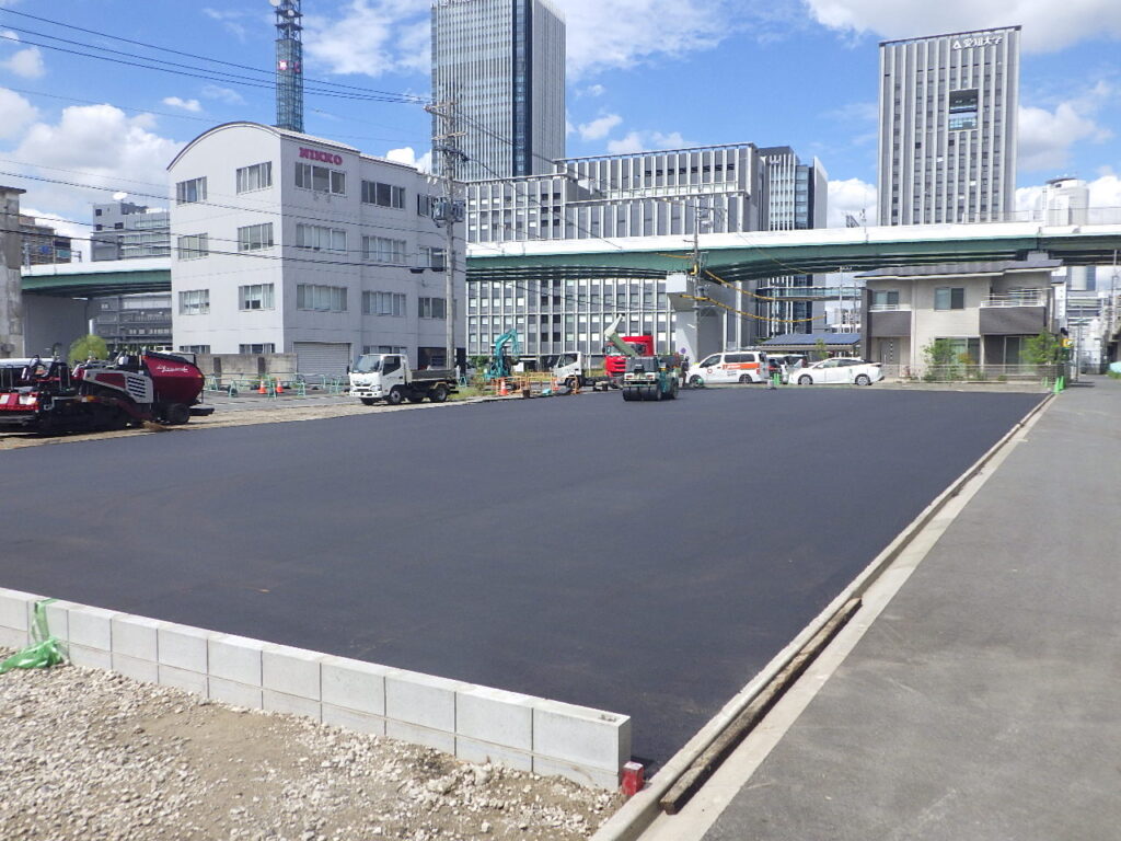 工事マンの施工風景