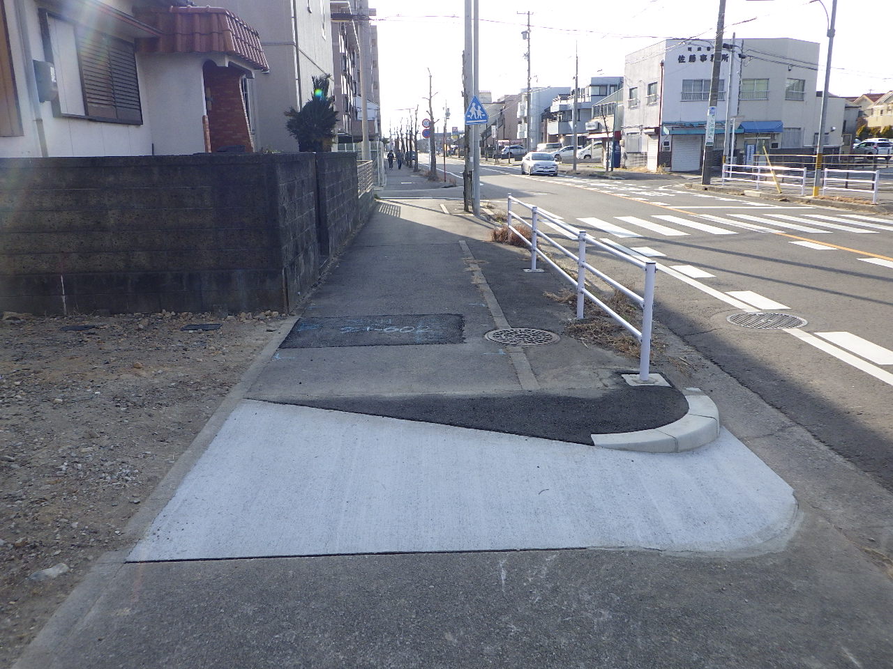 歩道に面した乗入舗装の仕上がり